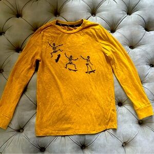 Boys long sleeve T shirt size medium 8/10. Brown by art class.